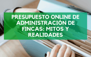 Persona solicitando un presupuesto online de administración de fincas desde su ordenador con confianza y transparencia.